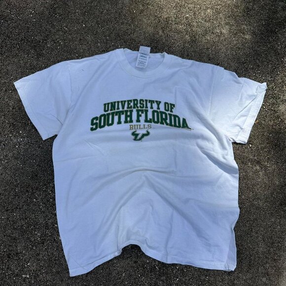 Gildan Men's White T-shirt - Picture 2 of 2